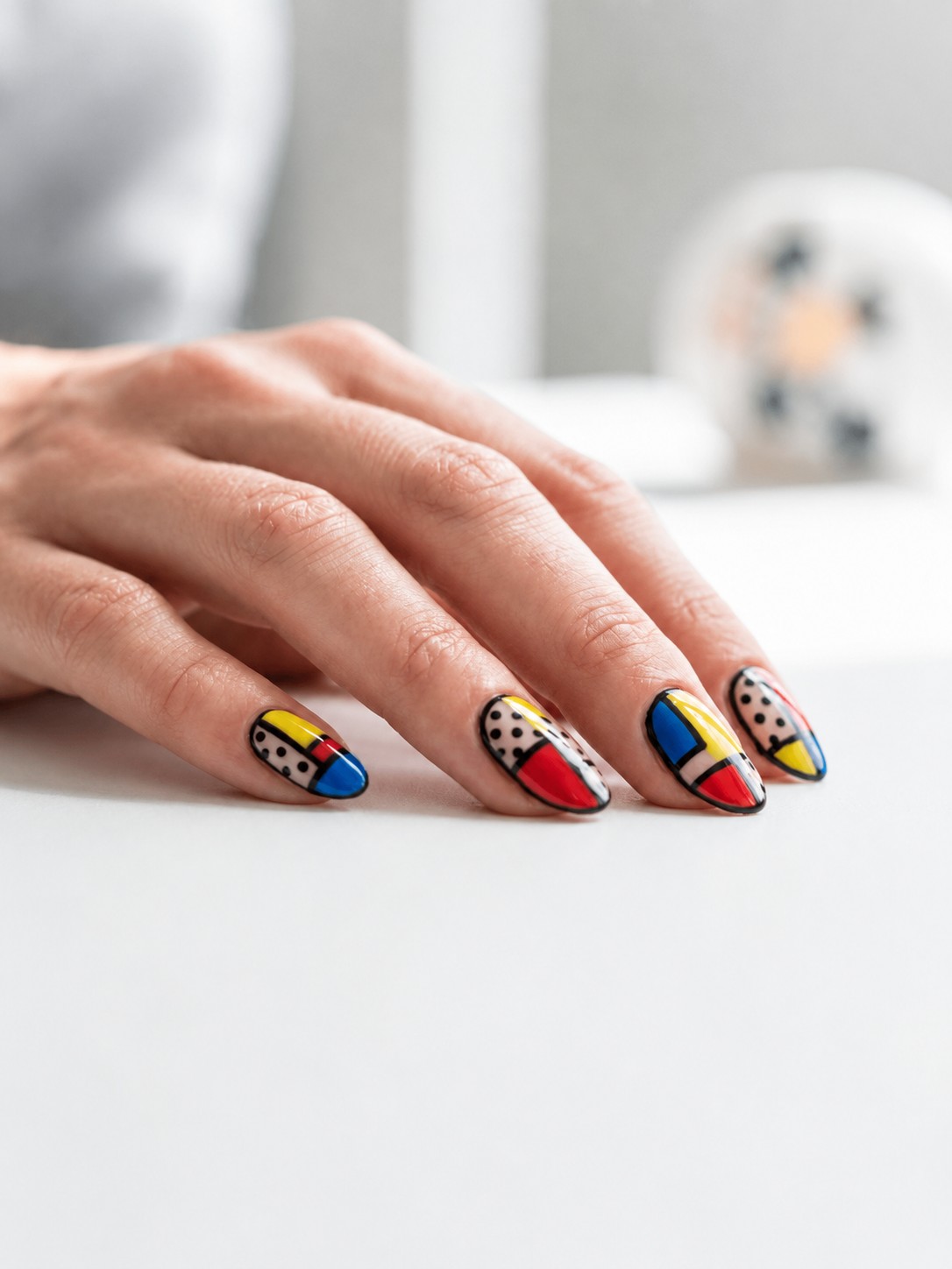 Retro Seventies Swirl - Abstract Nail Designs